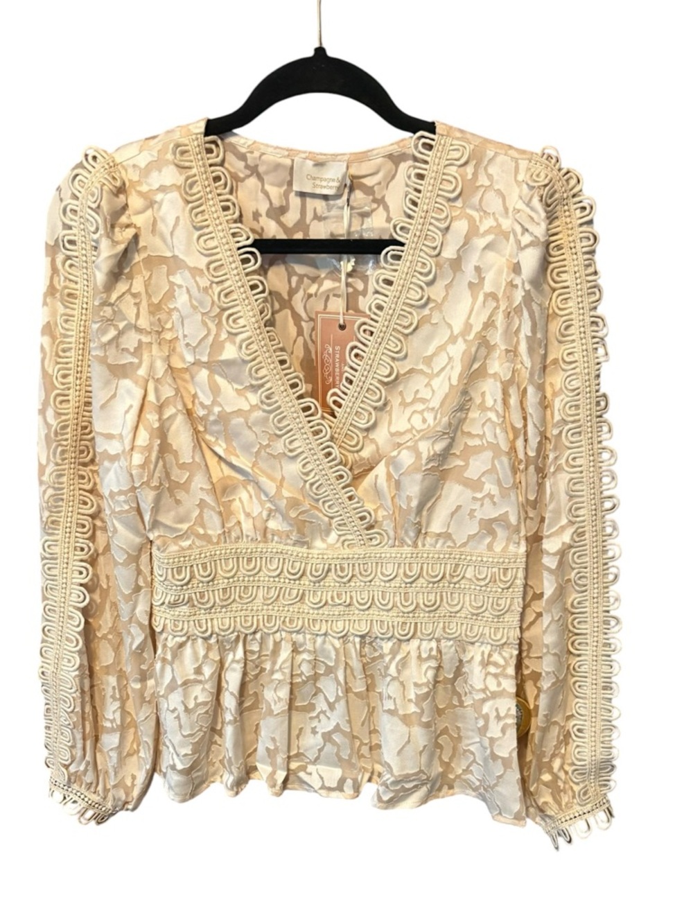 CHAMPAGNE & STRAWBERRY Lace Blouse NWT Cream Romantic Peplum Top Size Small